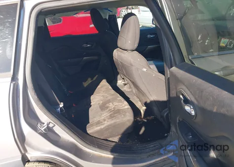 2019 Jeep Cherokee Latitude Fwd from USA, damaged, VIN 1C4PJLCB3KD454331